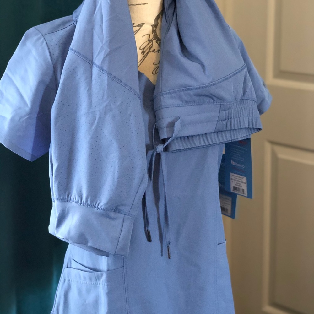 Ceil Barco jogger scrub set NWT, size Medium/MP